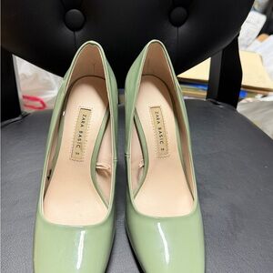 Zara Light Green Patent Leather Round-Toe Pumps